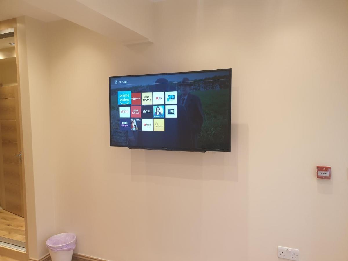 London Luxury Apartments 4 Min Walk From Ilford Station, With Free Parking Free Wifi Экстерьер фото