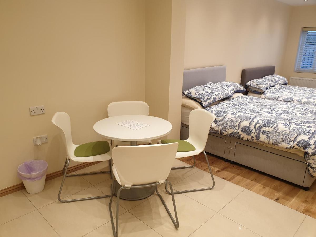 London Luxury Apartments 4 Min Walk From Ilford Station, With Free Parking Free Wifi Экстерьер фото
