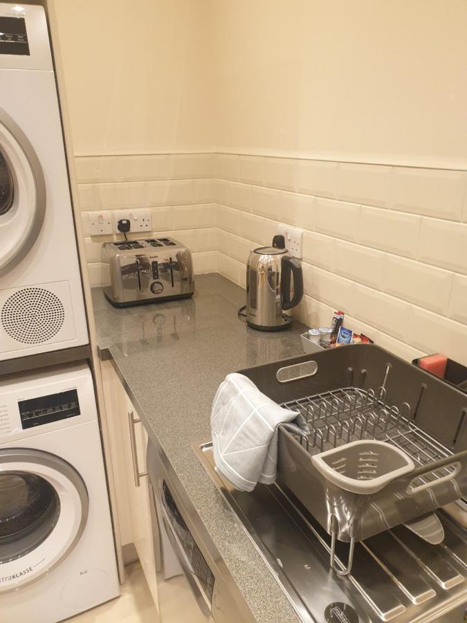 London Luxury Apartments 4 Min Walk From Ilford Station, With Free Parking Free Wifi Экстерьер фото